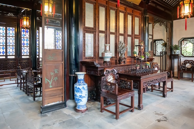 Klasyczna sala w chińskim stylu w ogrodzie skromnego administratora, Suzhou, Chiny