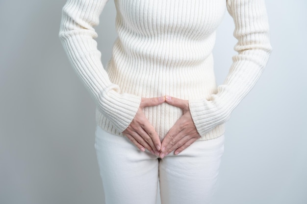 Zdjęcie kobieta o ból brzucha rak jajnika i szyjki macicy zaburzenie szyjki macicy endometrioza histerektomia mięśniaki macicy układ rozrodczy miesiączka biegunka i koncepcja ciąży