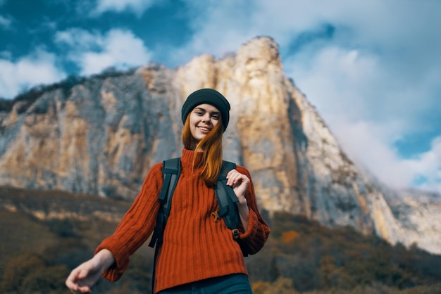 Kobieta wycieczkowicz natura zabawa góry krajobrazowy styl życia