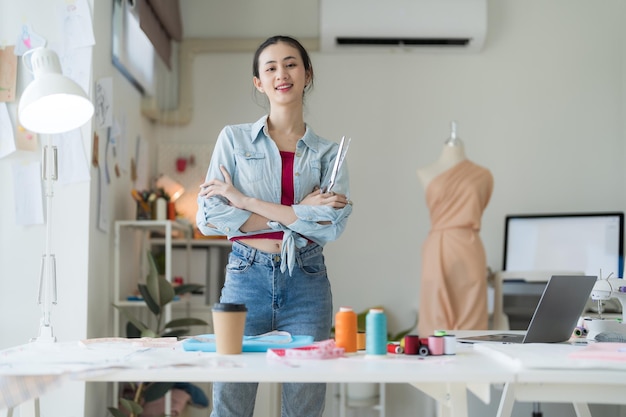 Kobiety-przedsiębiorcy tworzą nowe kolekcje odzieży