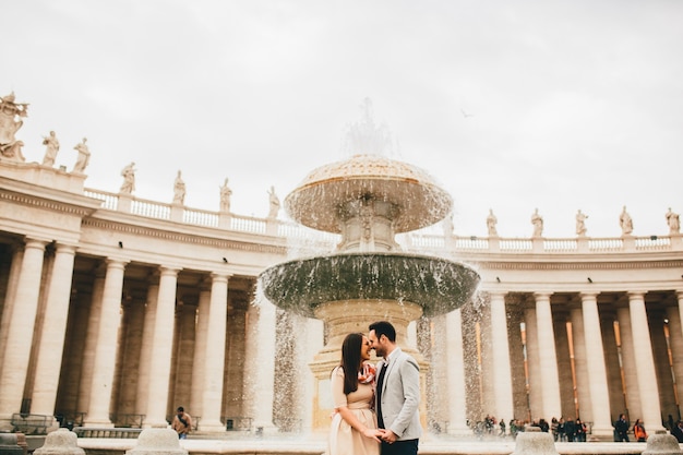 Kochająca para w Watykanie, Włochy