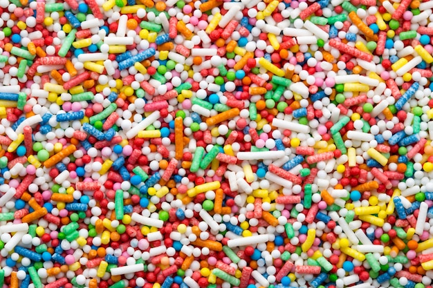 Zdjęcie kolorowe kulki z cukru słodkiego. wzór małej kulki.