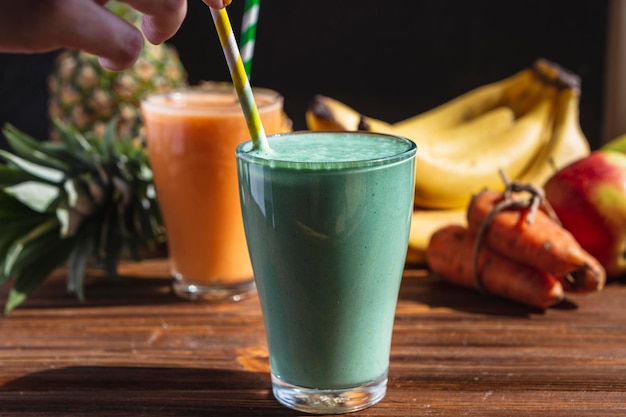 Kolorowe Smoothie Zdrowa Dieta Witaminowa Detox Lub Wegańska Koncepcja żywności świeże Witaminy śniadanie Napój