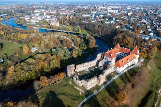 Kompleks średniowiecznego zamku Bauska z góryBauska Latvia