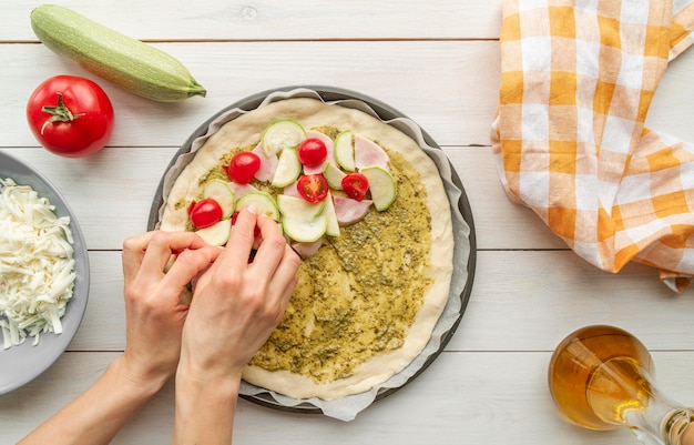 Kompozycja Z Pyszną Tradycyjną Pizzą