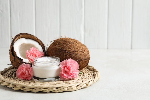Koncepcja akcesoriów do pielęgnacji ciała i skóry Kosmetyczny kosmetyk kokosowy