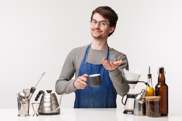 Koncepcja Barista, pracownik kawiarni i barman.