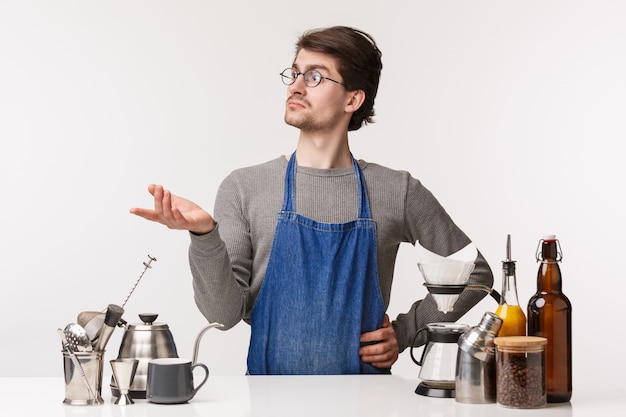 Koncepcja Barista, pracownik kawiarni i barman.