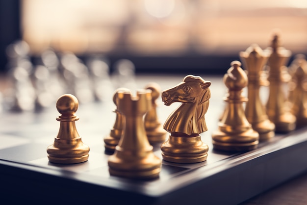 Koncepcja biznesu konkurencji gry w szachy, koncepcja konkurencja biznesowa Walka.