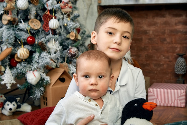 Koncepcja Bożego Narodzenia I Dzieci Czekają Na Cud.