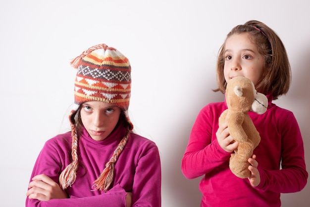 Koncepcja chciwych dzieci Problemy z relacjami sióstr Dziel się zabawkami z przyjaciółmi