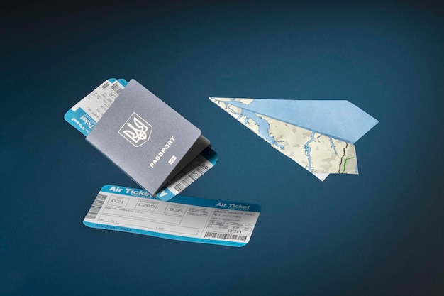 Zdjęcie koncepcja podróży z biletami paszportowymi
