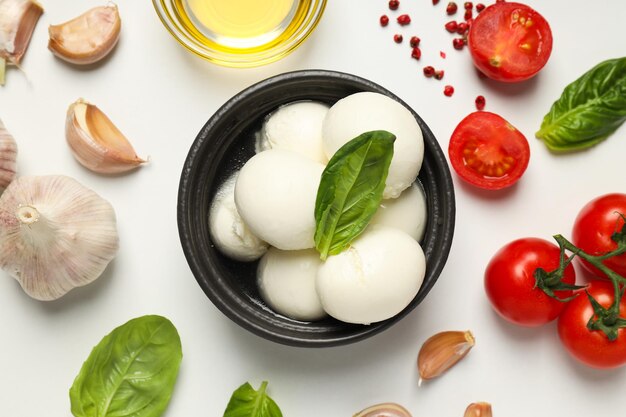 Koncepcja sera mozzarella na smaczne produkty mleczne