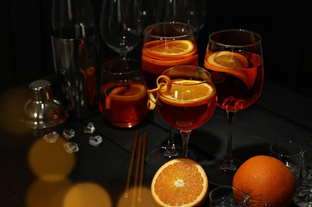 Koncepcja świeżego Letniego Koktajlu Aperol Spritz