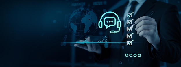 Koncepcja technologii sztucznej inteligencji Biznesmen trzymający świecącą żarówkę z sztuczną inteligencją