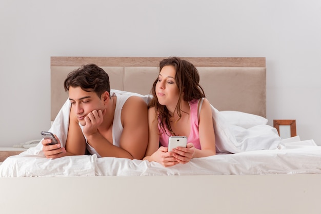 Konflikt Rodzinny Z Mężem W łóżku