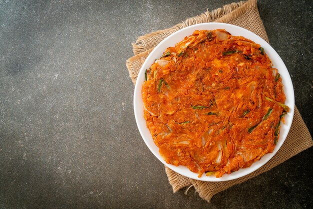 Koreański Naleśnik Kimchi lub Kimchijeon - Jajko Smażone, Kimchi i Mąka - po koreańsku