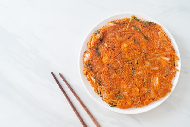 Koreański Naleśnik Kimchi lub Kimchijeon - Jajko Smażone, Kimchi i Mąka - po koreańsku