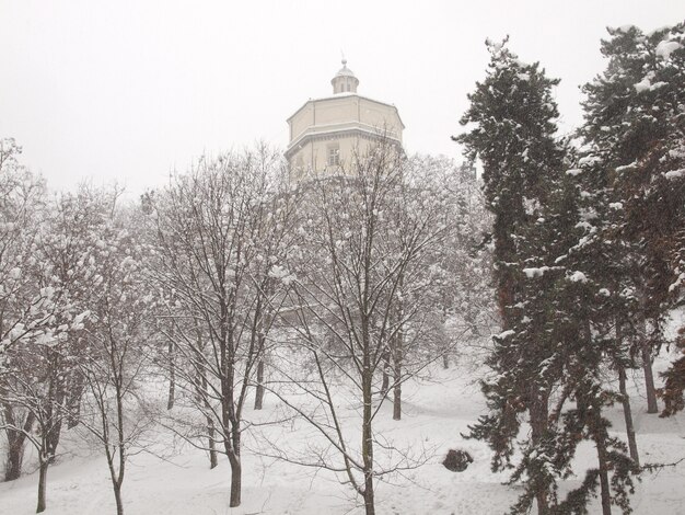 Kościół Cappuccini pod śniegiem, Turyn