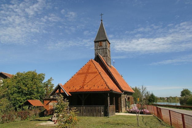 Zdjęcie kościół drewniany