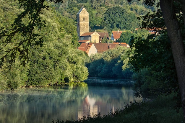 kościół na rzece