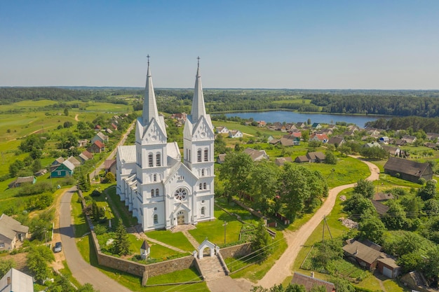 Kościół nad jeziorem