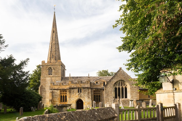 Zdjęcie kościół parafialny stanton w cotswolds