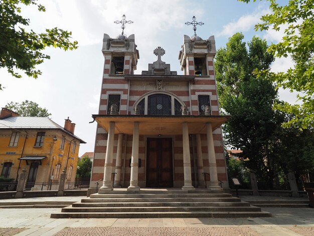 Kościół św. Elżbiety we wsi Leumann w Collegno