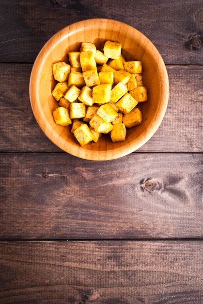 Kostki smażonego tofu