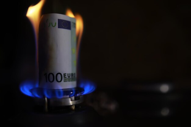 Zdjęcie koszt gazu kryzys euro 100 euro na palnik gazowy sankcje na rosyjski gaz