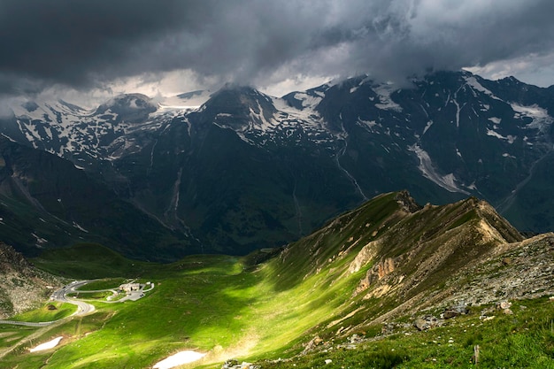 Krajobraz alpejski w Grossglockner w Austrii