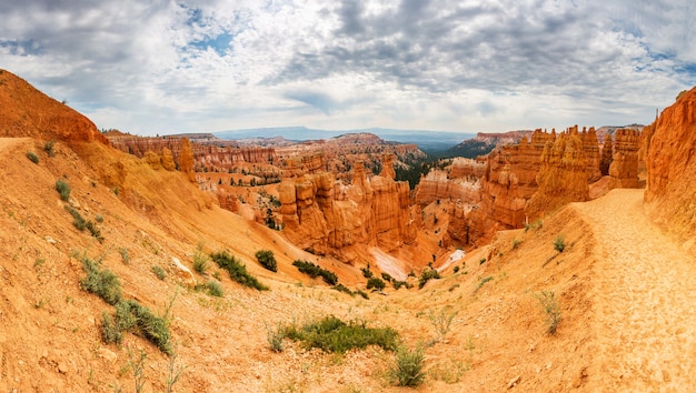 Krajobraz Bryce Canyon ze szczytu góry