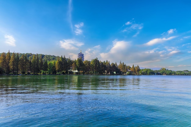 Krajobraz chińskiego ogrodu Hangzhou Zachodniego Jeziora