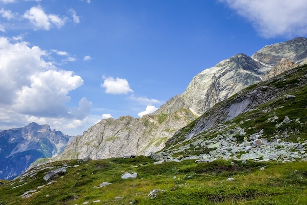 Krajobraz górski w Pralognan la Vanoise. Francuskie Alpy