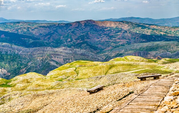 Krajobraz Parku Narodowego Nemrut Dagi. Światowe dziedzictwo UNESCO w Turcji