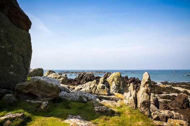 Krajobraz Wyspy Chausey I Klify W Bretanii, Francja