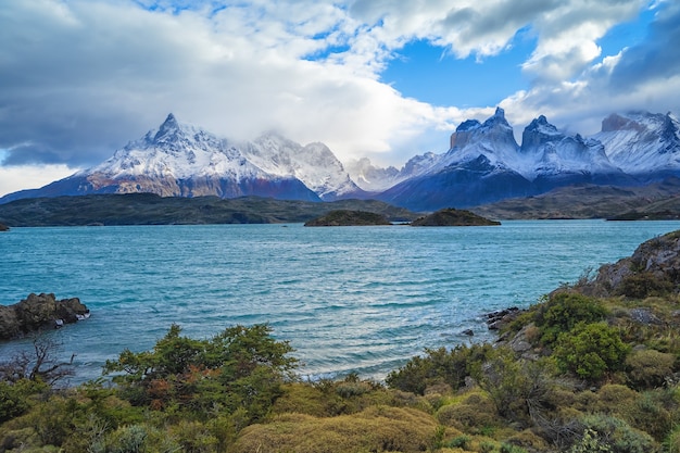 Krajobraz Z Jeziorem Lago Del Pehoe W Parku Narodowym Torres Del Paine, Patagonia, Chile