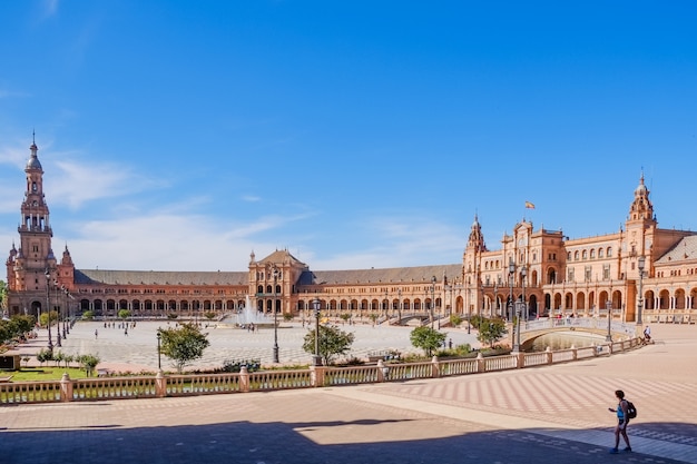 Zdjęcie krajobrazowy widok plac de espaã ± a, seville, hiszpania.