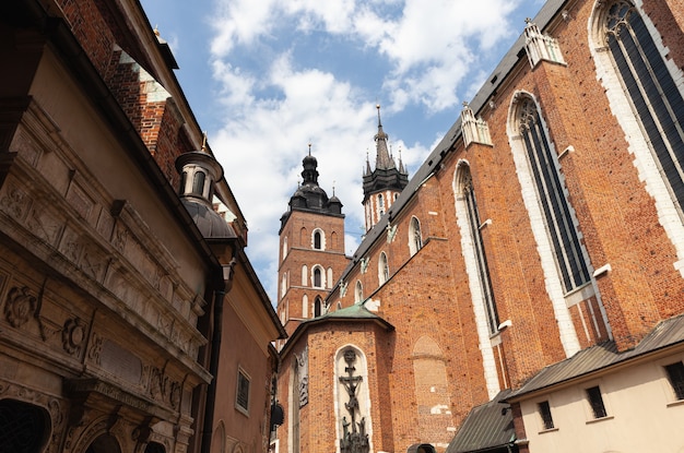 Kraków, Polska - 27 lipca 2013: Piękna architektura starego Krakowa. Rynek w Krakowie