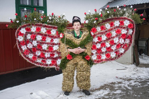 Krasnoilsk Ukraina 13.01.2017 Wyjątkowy strój misia rumuńskiego na święto Małanki