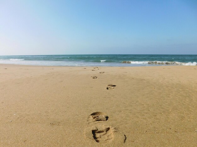 kroki w kierunku plaży?