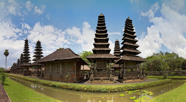 Królewska świątynia Taman Ayun, Bali, Indonezja