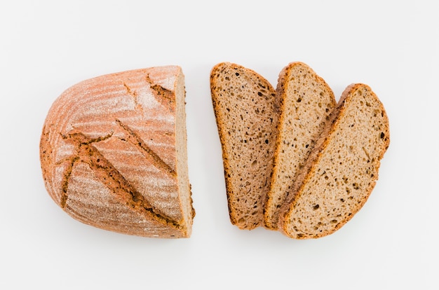 Zdjęcie kromka chleba z kolorem tła