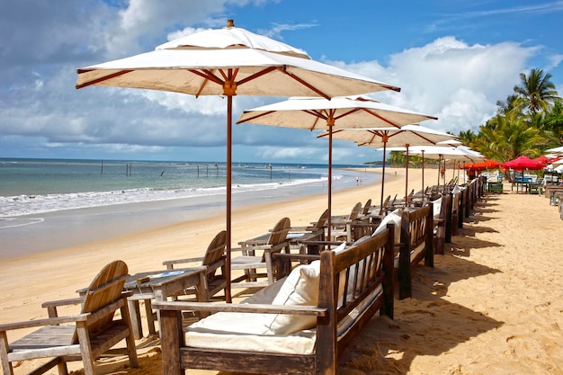 Krzesło plażowe i parasol