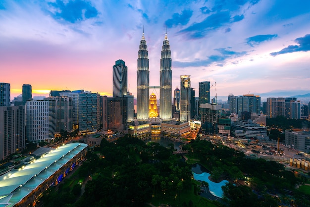 Kuala Lumpur panoramę miasta o zmierzchu, Kuala Lumpur Malezji