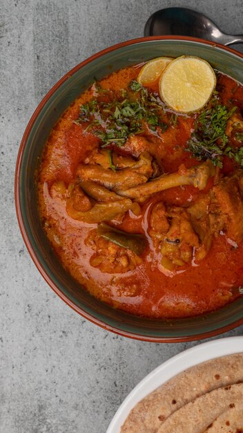 Zdjęcie kuchnia indyjska kurczak z curry