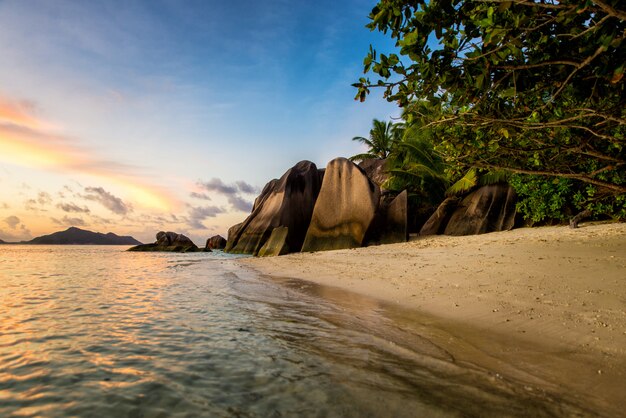 La Digue, plaża na Seszelach