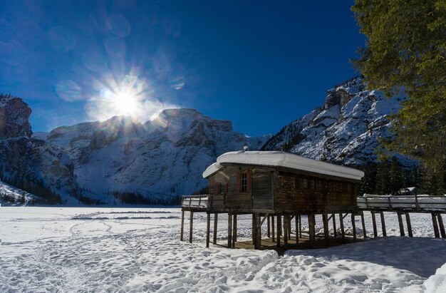 Zdjęcie lago di braies zimowe