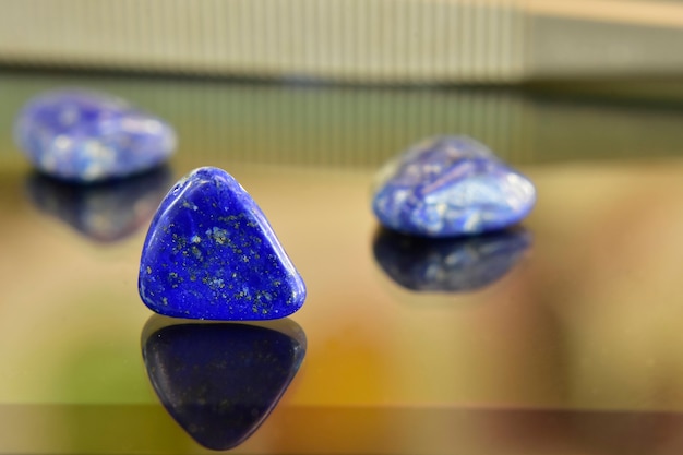 Lapis Lazuli Piękny naturalny niebieski kamień Do wyrobu biżuterii