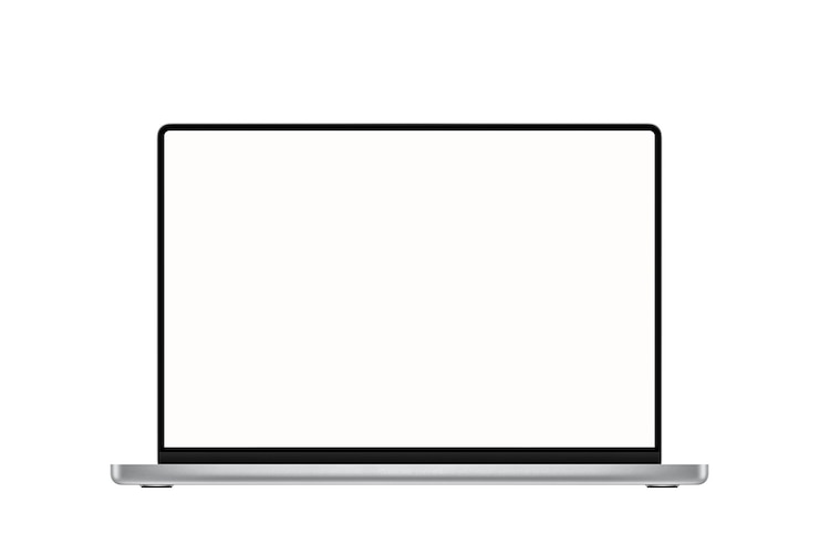 Zdjęcie laptop z pustym ekranem na białym tle